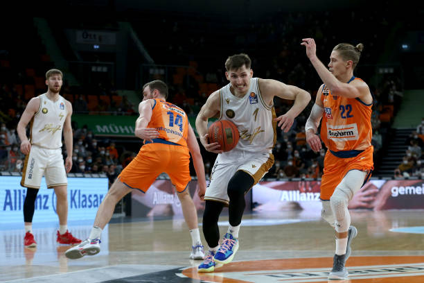 数日表现出 数日表现出